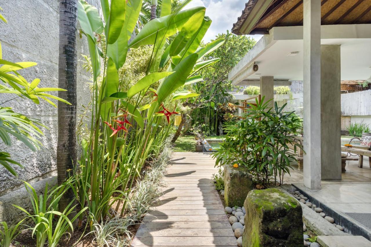 Villa Malou Seminyak Exterior foto